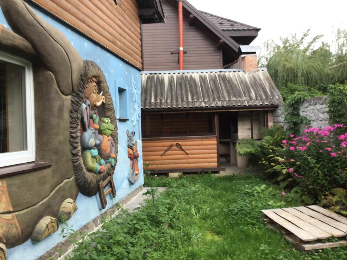 Рукавичка Iaremcea Exterior foto